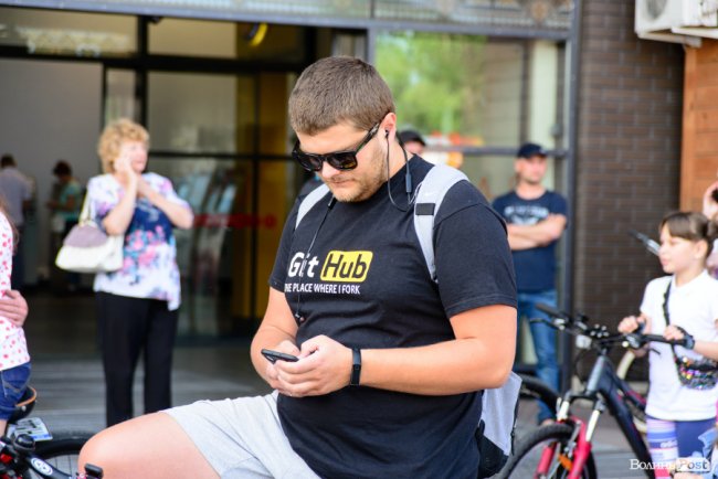 З дітками, собакою та у вишиванках: як лучани провели «Велодень-2019». ФОТО