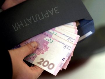 Скільки заробляють луцькі комунальники