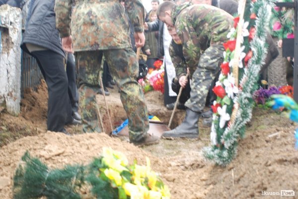 Поховали ще одного волиняна, вбитого на Майдані. ФОТО