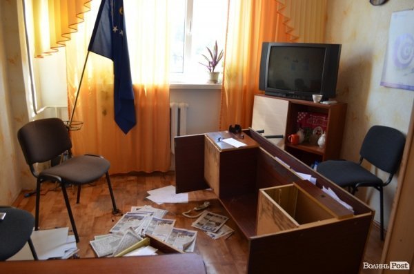 Невідомі влаштували погром у офісі Олени Голєвої