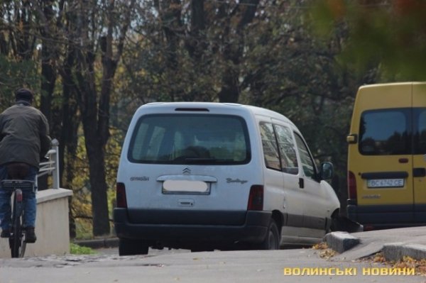 У Луцьку знову ДТП: автомобілі не поділили дорогу. ФОТО