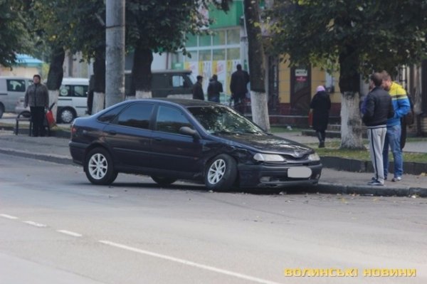 У Луцьку знову ДТП: автомобілі не поділили дорогу. ФОТО