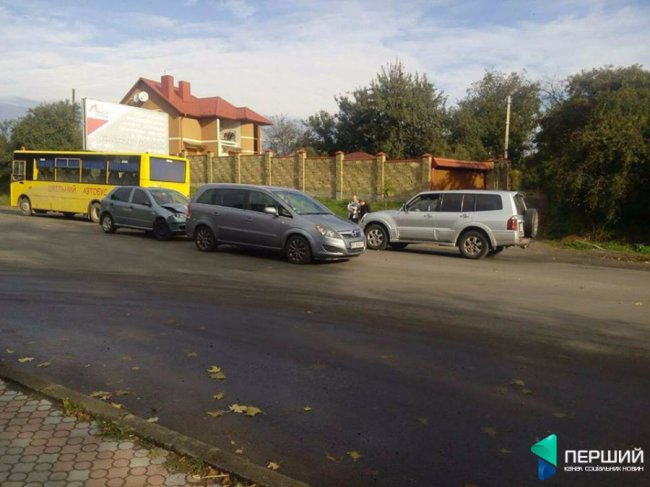  У Луцьку на кільці – аварія