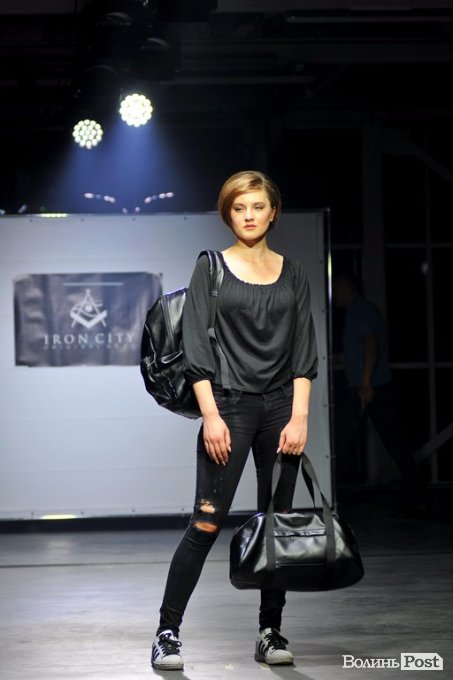 Свято краси і моди: як мийку в Луцьку перетворили на модний подіум