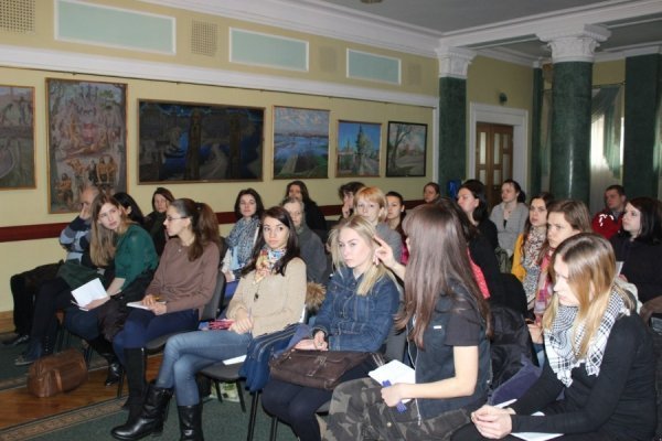 У волинському «Правому секторі» показали, як рятувати поранених. ФОТО