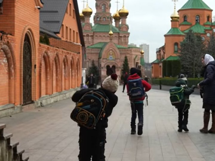 СБУ проводить розслідування: у Києві діє російська підпільна школа при монастирі УПЦ МП