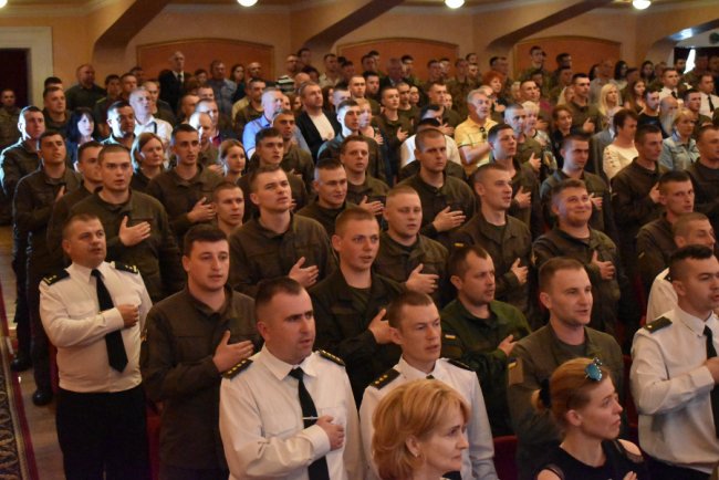 Як у Луцьку нацгвардійців вітали з ювілеєм. ФОТО