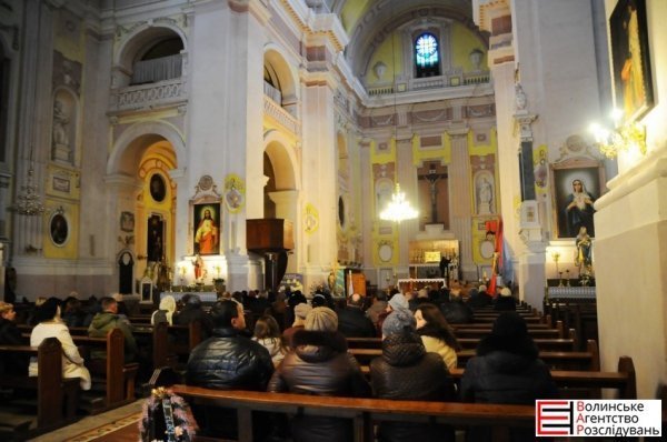 У Луцьку попрощалися з відомим волинянином. ФОТО