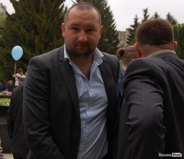 Парад Перемоги у Луцьку пройшов з комуністами і міліцією