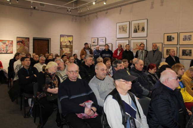 У Луцьку стартував турнір з шашок серед осіб з вадами зору