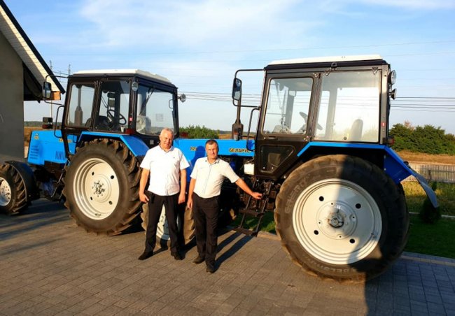 Для волинської громади за кошти субвенції придбали два трактори. ФОТО