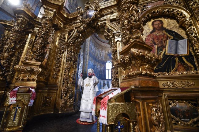 «Все це якесь диво»: священик з Волині опублікував фото з богослужіння у Софії Київській