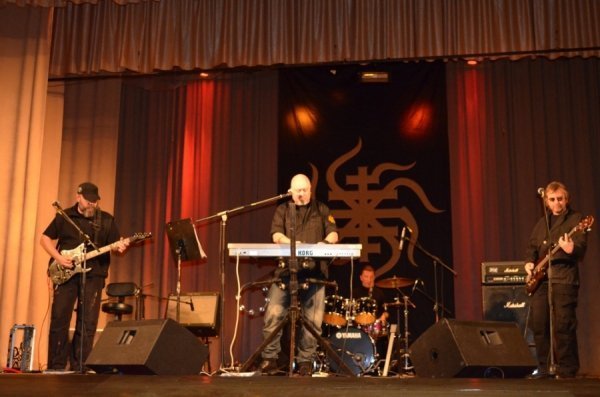 Концерт «Кому Вниз» у Луцьку. ФОТО. ВІДЕО