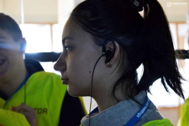 Луцьким школярам показали, як працює великий місцевий завод. ФОТО