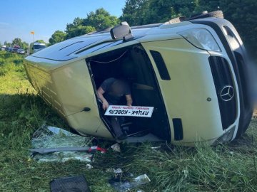За шість місяців цього року на дорогах Волині загинули 45 громадян: фото з місць ДТП