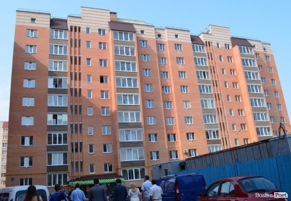 У Луцьку «здали» нову багатоповерхівку. ФОТО