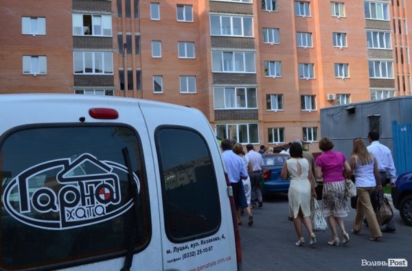 У Луцьку «здали» нову багатоповерхівку. ФОТО