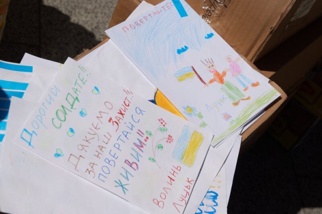 Волинським воїнам передали позашляховик. ФОТО