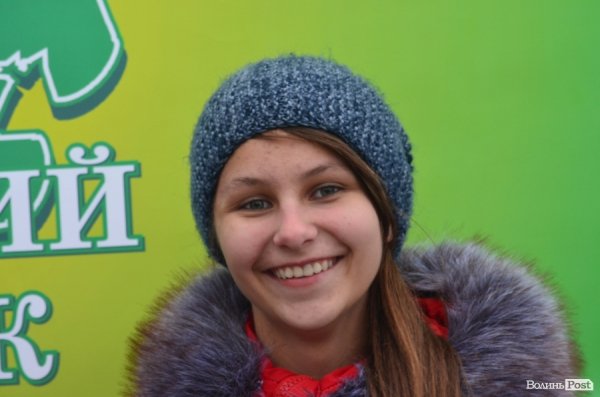 У Луцьку студенти вийшли на марш проти куріння. ФОТО 