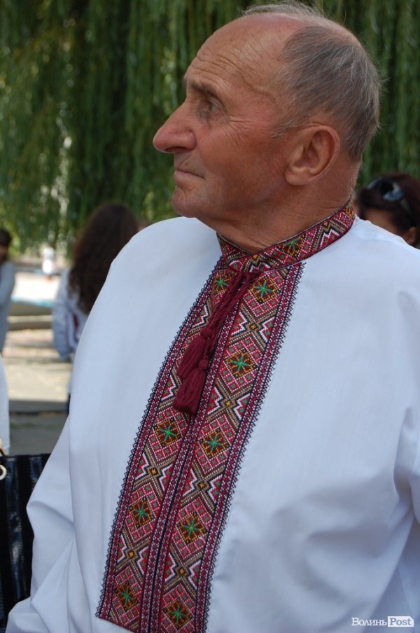 Акція «Українська вишиванка» у Луцьку. ФОТО