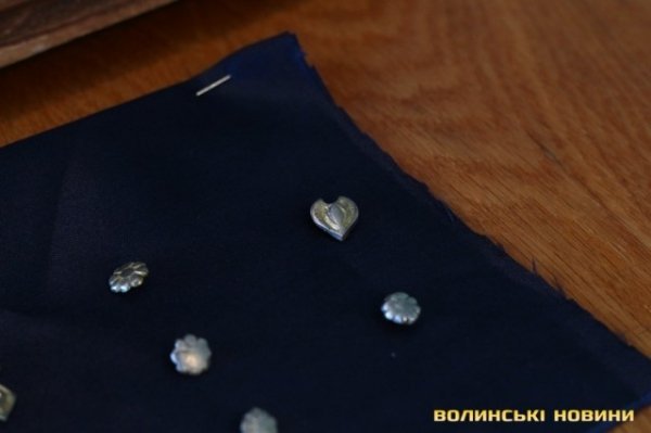 Показали срібний скарб, знайдений під Луцьком. ФОТО