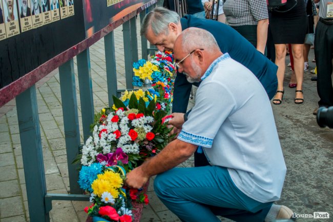 У Луцьку вшанували пам'ять загиблих воїнів АТО. ФОТО