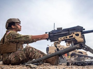 США не вводитимуть війська в Україну, але підтримають іншу країну НАТО, яка це зробить