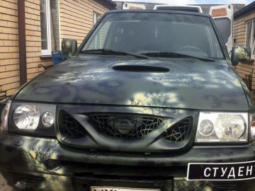 Мешканці громади на Волині везуть на передову два джипи та пікап