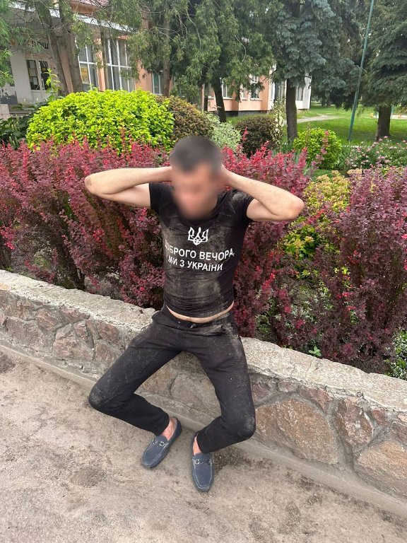 1300 доларів США за статус «багатодітного батька» – двом волинянам повідомили про підозру. ФОТО