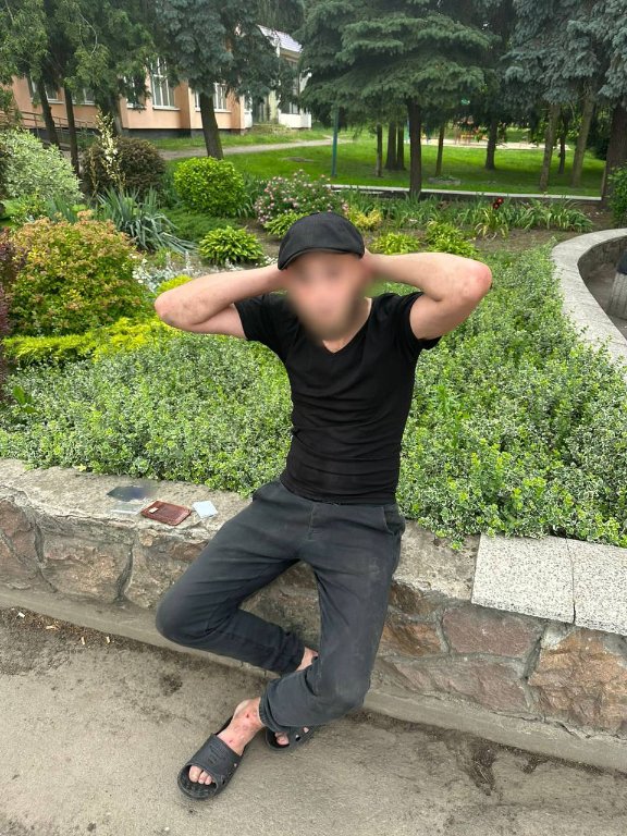 1300 доларів США за статус «багатодітного батька» – двом волинянам повідомили про підозру. ФОТО