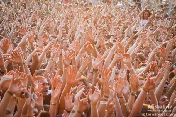 «Мы не хотим воевать. Особенно с вами, друзья», – росіяни на фестивалі «Захід». ФОТО