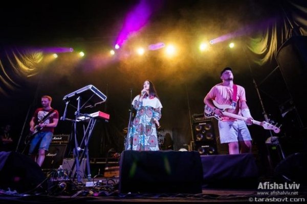 «Мы не хотим воевать. Особенно с вами, друзья», – росіяни на фестивалі «Захід». ФОТО