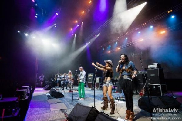 «Мы не хотим воевать. Особенно с вами, друзья», – росіяни на фестивалі «Захід». ФОТО