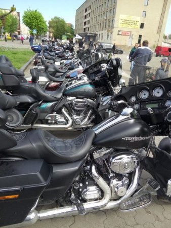 На Волині побували десятки байкерів на Harley Davidson. ФОТО