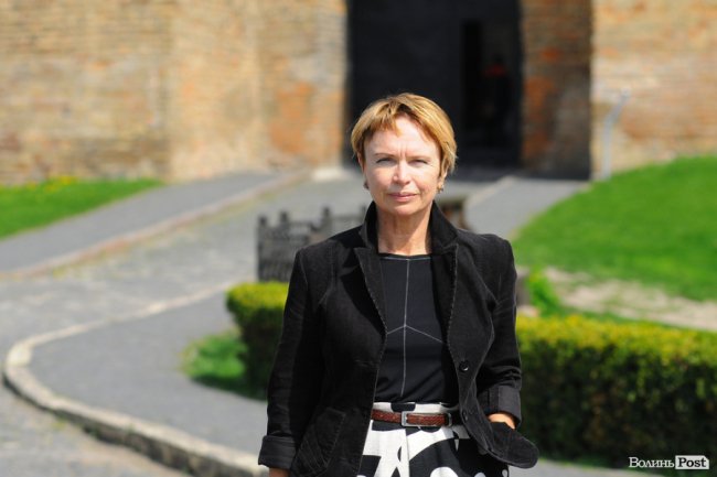 Мама Аміни Окуєвої Ірина Камінська 