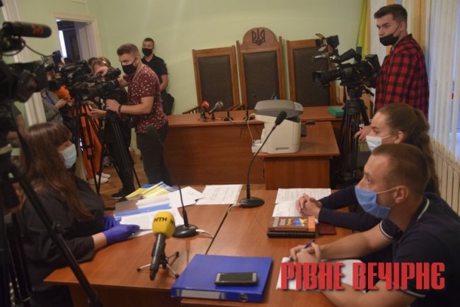 Викладачку, яка на Рівненщині розстріляла свою сім’ю, взяли під варту 