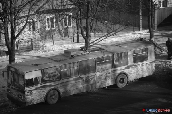 У Луцьку - тролейбусний затор. ФОТО