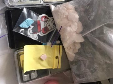 У Луцьку викрили подружжя, яке збувало наркотики через «закладки»