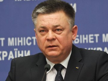 В Україні заарештували 645 вагонів, що належать родині ексміністра оборони