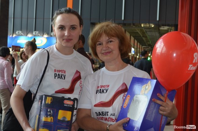 У Луцьку відбувся унікальний для міста «Забіг на шпильках». ФОТО