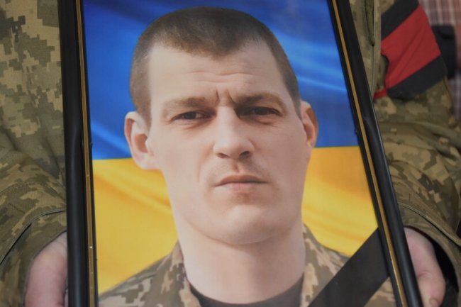 Полеглі Герої: у Луцьку попрощалися з Валентином Кравцем та Максимом Діковим