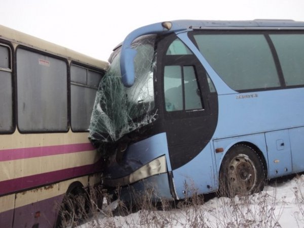Страшна аварія з двома пасажирськими автобусами на Донеччині: є жертви. ФОТО