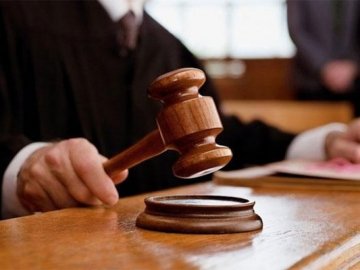 Очолювала банду і ховалася в Аргентині: волинська посадовиця відбулася штрафом