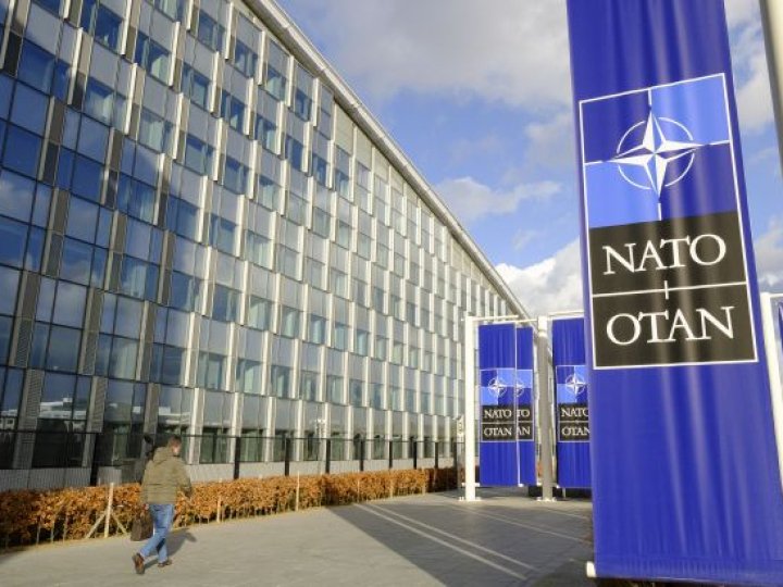 НАТО застосувала статтю 4 після вторгнення дронів в Польщу: що вона передбачає