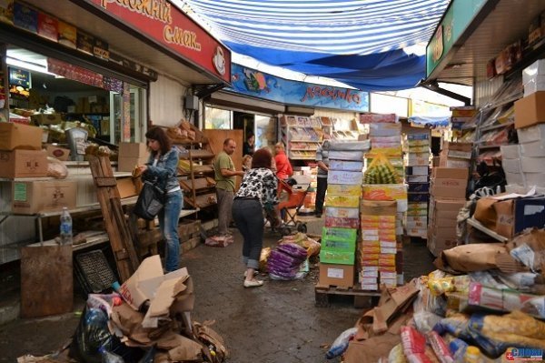 Луцький ринок «опам'ятовується» від зливи. ФОТО