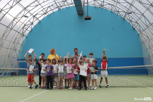 В «Олімпії» відбувся весняний чемпіонат з великого тенісу. ФОТО