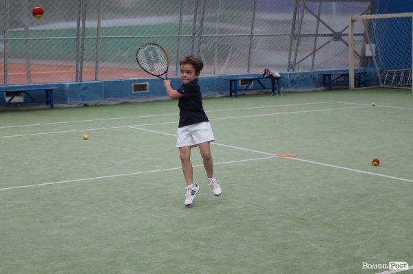 В «Олімпії» відбувся весняний чемпіонат з великого тенісу. ФОТО