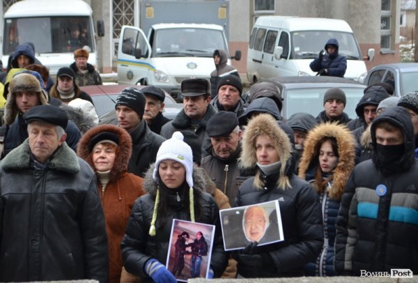 Пікет Волинської облради. ФОТО. ВІДЕО