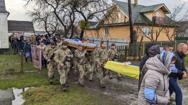 Волиняни провели в останню путь Героя Юрія Сєчного