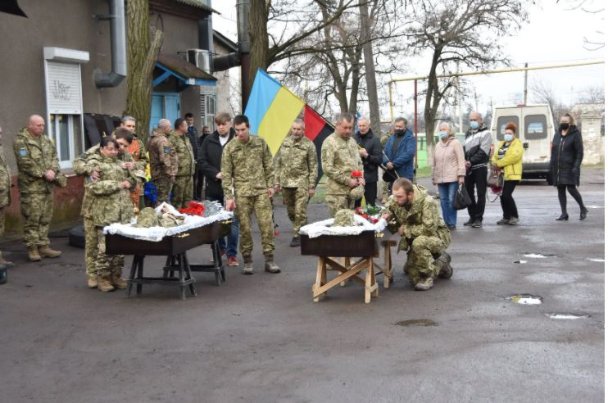 На Буковині попрощались із двома воїнами ЗСУ, які загинули на Донбасі. ФОТО